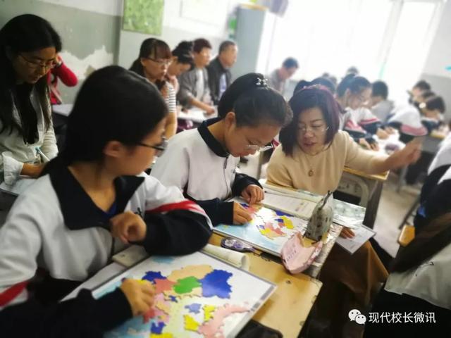 「直通校園」太原市教科研中心對萬柏林區(qū)實驗中學(xué)校《思維導(dǎo)圖在地理生物教學(xué)中的應(yīng)用》課題進行中期評估