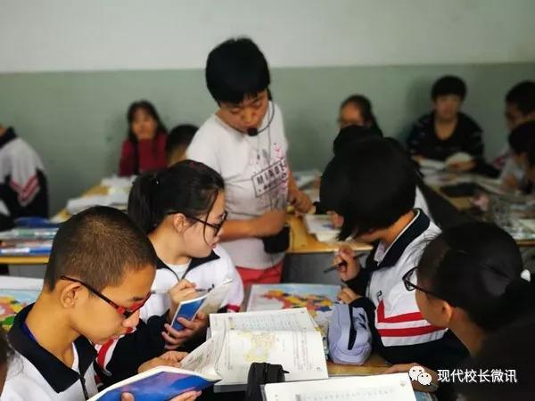 「直通校園」太原市教科研中心對萬柏林區(qū)實驗中學(xué)校《思維導(dǎo)圖在地理生物教學(xué)中的應(yīng)用》課題進行中期評估