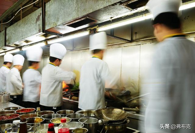 員工餐廳管理細化執(zhí)行：知識準備、管理制度、工具表單、流程設計