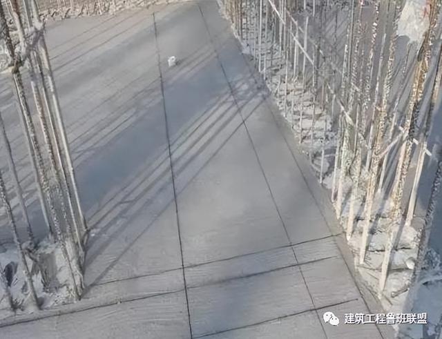 如何穿插提效縮短工期？中建項目示例（施工工藝程序簡單可快速施工縮短工期提前發(fā)揮工程效益）