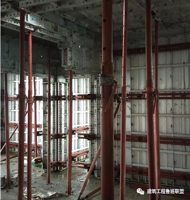 如何穿插提效縮短工期？中建項目示例（施工工藝程序簡單可快速施工縮短工期提前發(fā)揮工程效益）