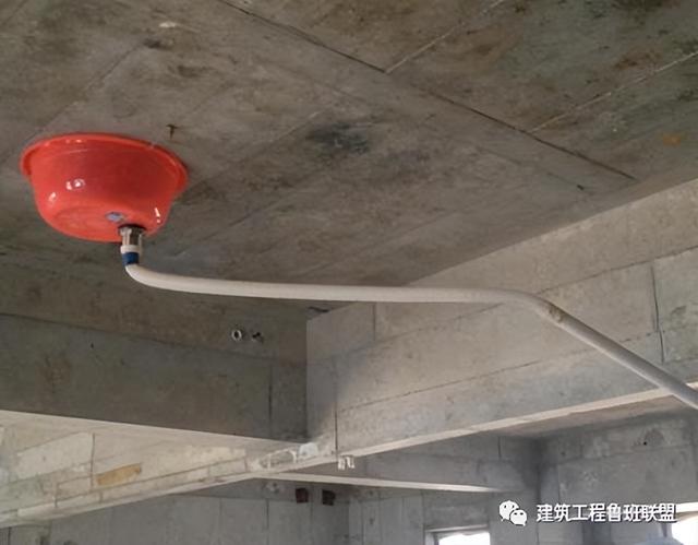 如何穿插提效縮短工期？中建項目示例（施工工藝程序簡單可快速施工縮短工期提前發(fā)揮工程效益）