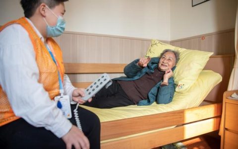 養(yǎng)老床位“搬”進家里，武漢將新增家庭養(yǎng)老床位3000張（武漢市最新養(yǎng)老床位數(shù)）
