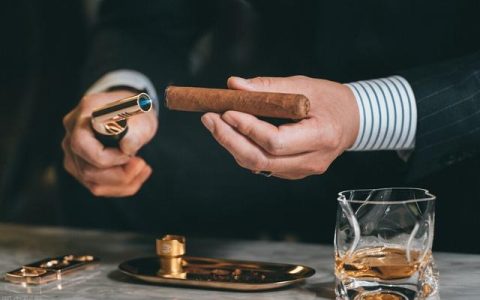 新形勢下商業(yè)銀行分支機(jī)構(gòu)日間流動(dòng)性風(fēng)險(xiǎn)管理分析（商業(yè)銀行流動(dòng)性風(fēng)險(xiǎn)管理研究）