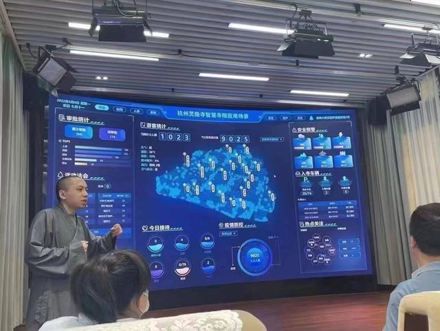 資深I(lǐng)T程序員制作，10個行業(yè)40張可視化大屏模板，改個數(shù)據(jù)直接用（大數(shù)據(jù)可視化編程）