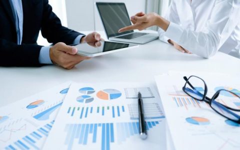 什么是最適合工程企業(yè)的項(xiàng)目管理軟件？它應(yīng)該具備哪些核心優(yōu)勢(shì)？